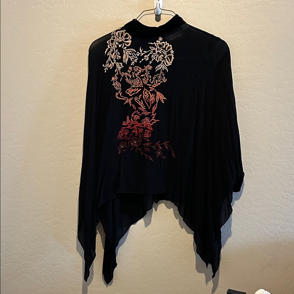 Elegant Black Floral Women's Blouse